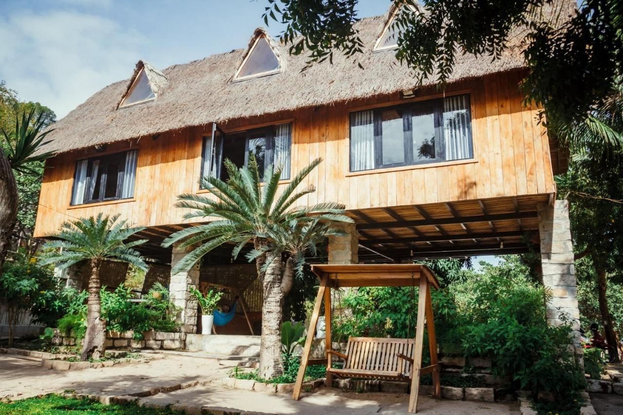 Villa Dao Hoa Vang Cam Ranh - Venuestay Luaran gambar